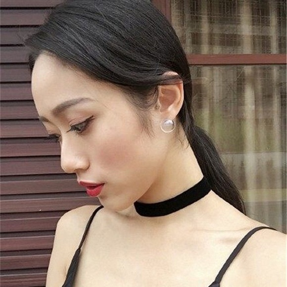 Cute Women Stud Earrings  - Bubble Glass - Trendy - Picture 2 of 3